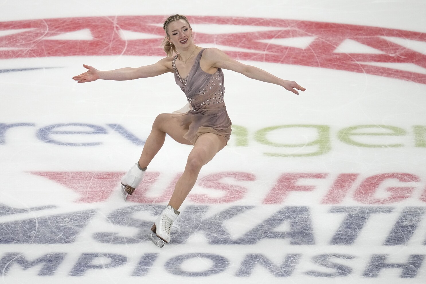 Amber Glenn wins US figure skating title after Isabeau
